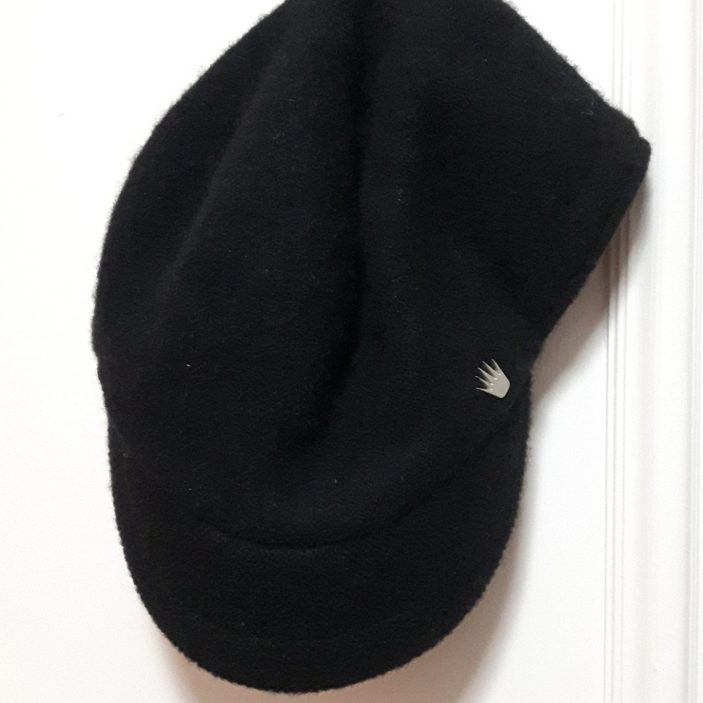 🛍 NWOT cap